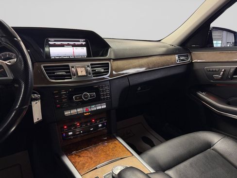 Used 2014 Mercedes-Benz E 350 4MATIC Sedan w/ Premium 1 Package image 19