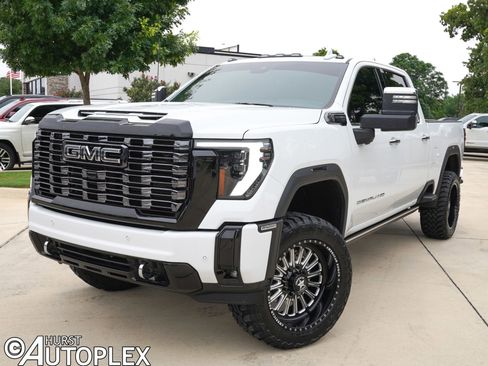 Used 2025 GMC Sierra 2500 Denali Ultimate AWD/4WD image 1