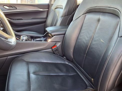 Used 2022 Jeep Grand Cherokee Limited 4xe image 3