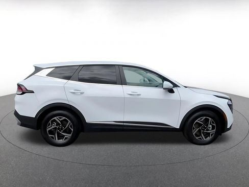 Used 2025 Kia Sportage LX FWD image 16