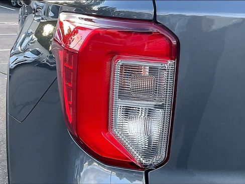 Used 2023 Ford Explorer XLT w/ Equipment Group 202A image 31