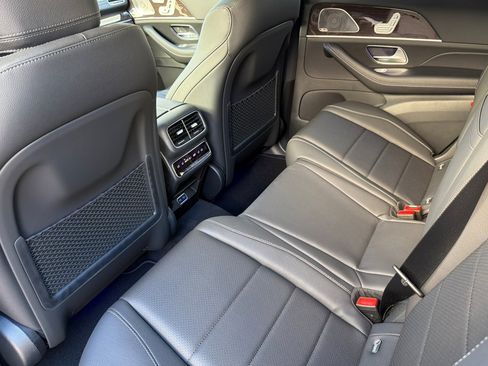 New 2026 Mercedes-Benz GLS 450 4MATIC image 11