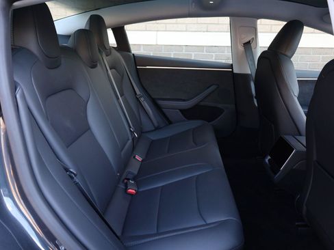 Used 2025 Tesla Model 3 Long Range AWD/4WD image 25