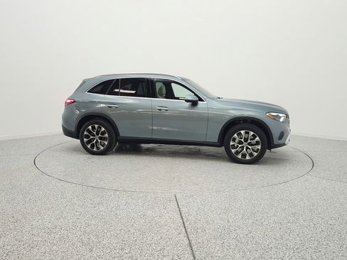 Used 2026 Mercedes-Benz GLC 350e 4MATIC image 4