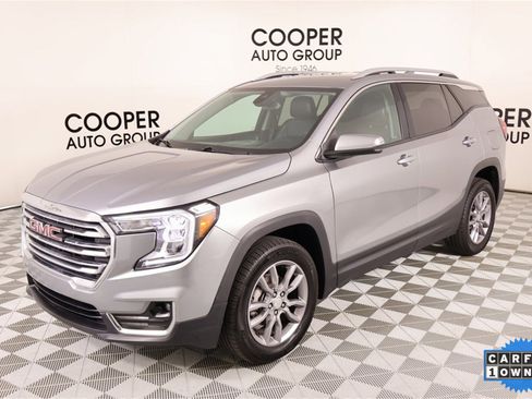 Used 2024 GMC Terrain SLT image 9