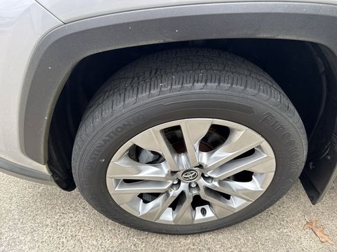 Used 2019 Toyota RAV4 XLE Premium w/ Cold Weather Package image 4