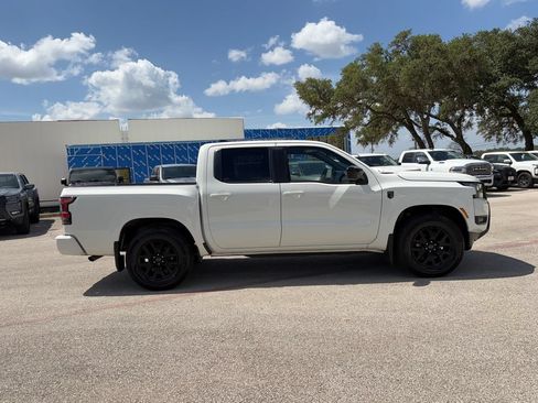 Certified 2026 Nissan Frontier SV w/ Tow Package RWD image 4