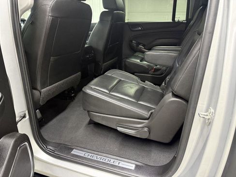 Used 2019 Chevrolet Suburban LT AWD/4WD image 27
