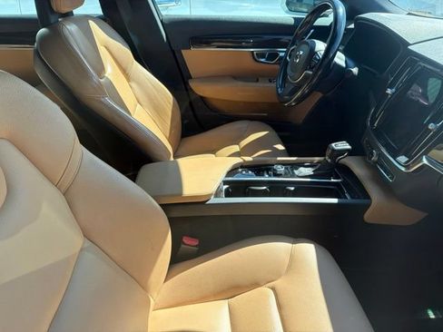 Used 2018 Volvo S90 T5 Momentum w/ Convenience Package FWD image 9