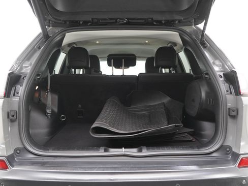 Used 2019 Jeep Cherokee Limited AWD/4WD image 16