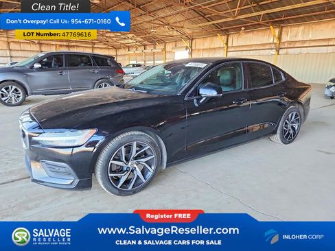 Used 2019 Volvo S60 T6 Momentum image 1