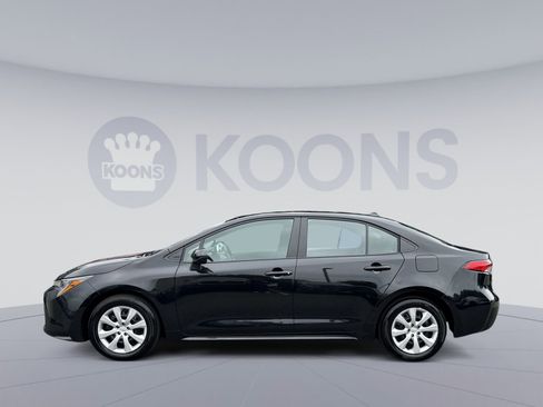 Used 2026 Toyota Corolla LE FWD image 2