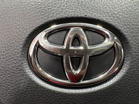 Used 2024 Toyota RAV4 XLE w/ Convenience Package AWD/4WD image 19
