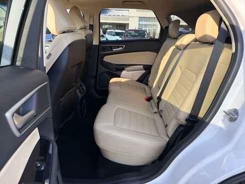 Used 2020 Ford Edge SEL image 24
