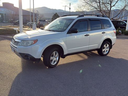 Used 2013 Subaru Forester 2.5X image 3