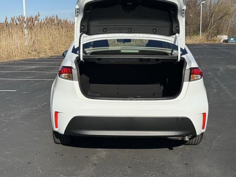 Used 2026 Toyota Corolla LE image 8