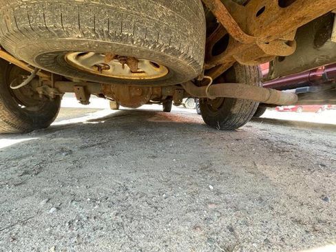 Used 2014 Chevrolet Express 2500 image 15