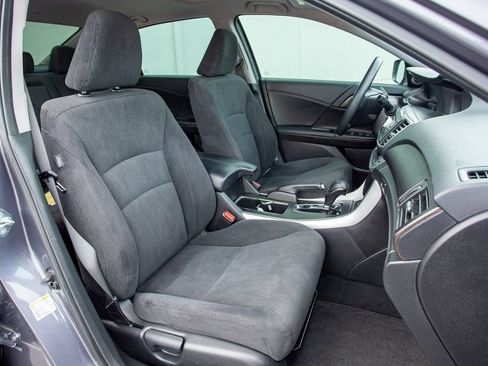 Used 2015 Honda Accord EX image 18