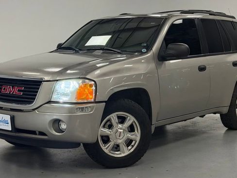 Used 2002 GMC Envoy SLE image 1