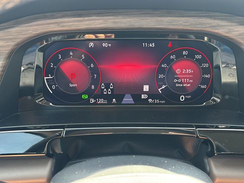 Used 2024 Volkswagen Atlas SEL AWD/4WD image 25