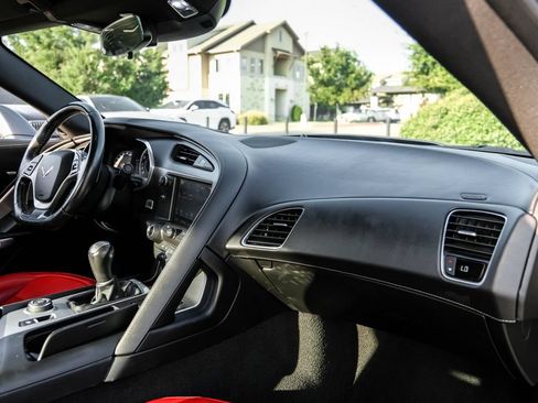 Used 2016 Chevrolet Corvette Stingray Coupe RWD image 10