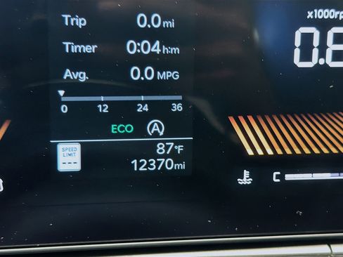 Used 2025 Kia Sorento S w/ Panoramic Sunroof Package image 8