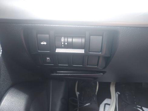 Used 2015 Subaru Legacy 2.5i AWD/4WD image 24