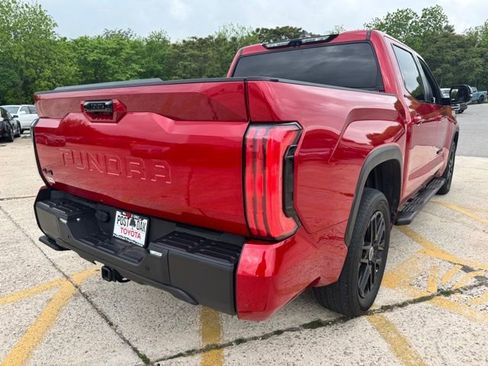 Used 2024 Toyota Tundra Limited AWD/4WD image 40