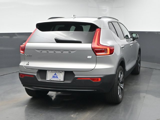 Used 2023 Volvo XC40 Recharge Plus AWD/4WD image 8