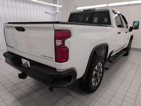 Used 2021 Chevrolet Silverado 2500 Custom w/ Custom Value Package AWD/4WD image 19