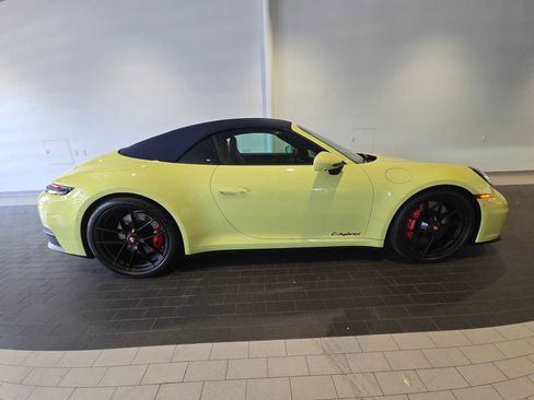 Used 2026 Porsche 911 Carrera 4 GTS AWD/4WD image 8