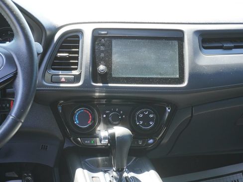 Used 2021 Honda HR-V Sport image 17