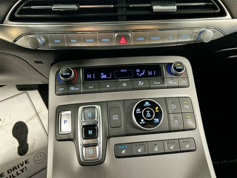 Used 2021 Hyundai Palisade Calligraphy image 17