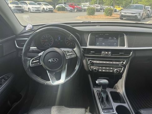Used 2020 Kia Optima SE FWD image 4