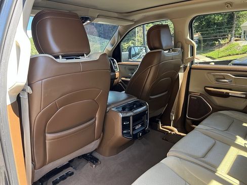 Used 2019 RAM 1500 Laramie image 27