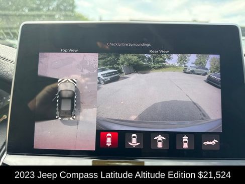 Used 2023 Jeep Compass Latitude w/ Convenience Group AWD/4WD image 18