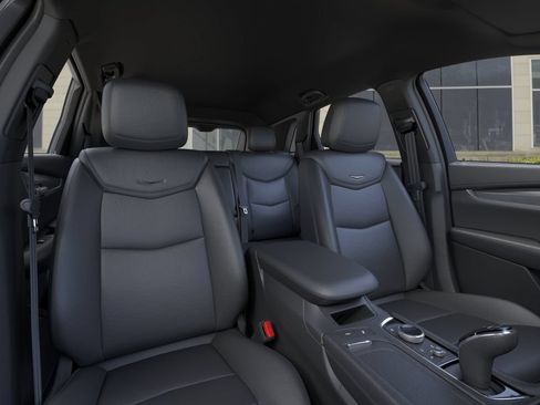 New 2026 Cadillac XT5 Luxury w/ LPO, Floor Liner Package AWD/4WD image 16