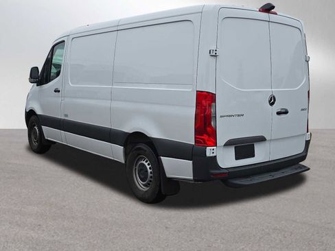 Used 2025 Mercedes-Benz Sprinter 2500 image 5