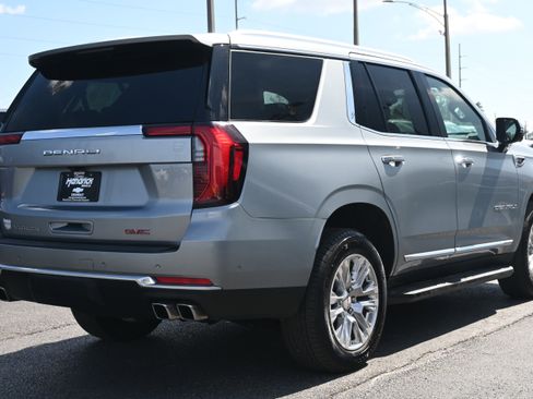 Used 2025 GMC Yukon Denali image 16