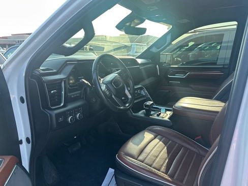 Used 2023 GMC Sierra 1500 Denali Ultimate AWD/4WD image 5
