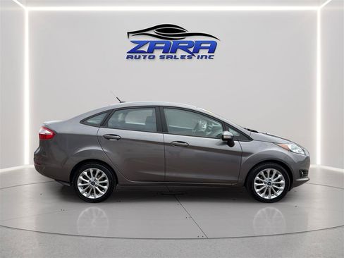 Used 2014 Ford Fiesta SE w/ Equipment Group 201A FWD image 8
