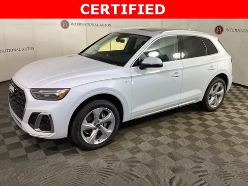 Certified 2025 Audi Q5 2.0T Premium Plus w/ Premium Plus Package image 1