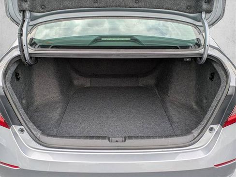 Used 2018 Honda Accord LX image 6