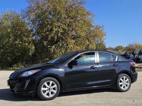 Used 2010 MAZDA MAZDA3 i Touring FWD image 2