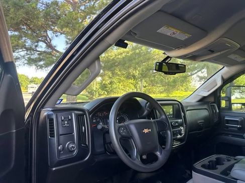 Used 2019 Chevrolet Silverado 2500 W/T w/ WT Convenience Package AWD/4WD image 40
