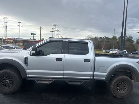 Used 2018 Ford F250 XLT image 4