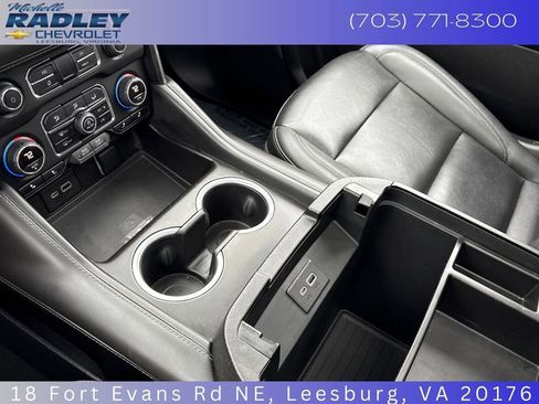 Used 2022 Chevrolet Tahoe Z71 w/ Luxury Package image 19