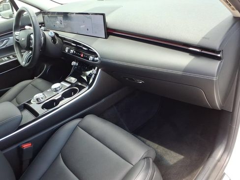 Used 2026 Genesis GV70 2.5T AWD/4WD image 11