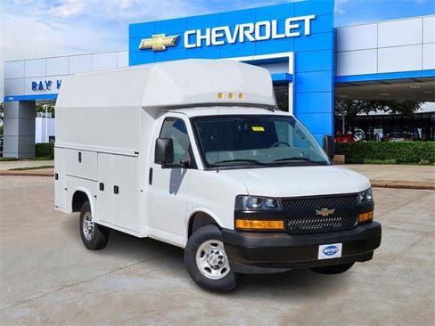 New 2025 Chevrolet Express 3500 w/ Power Convenience Package image 3