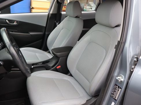 Used 2020 Hyundai Kona Limited w/ Cargo Package image 12